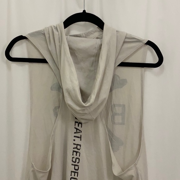 Under Armour Hooded Tank Top - Picture 6 of 7